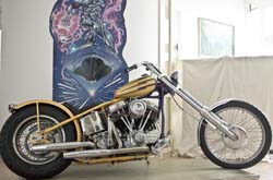 1956`er Harley Panhead Chopper in low, mean, lean old school look