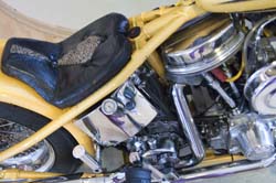 horse shoe side fill oil tank with integrated oil filter system